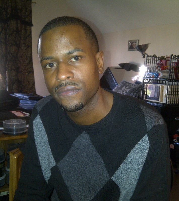 Date this pretty United States man Jeron from Memphis US10414