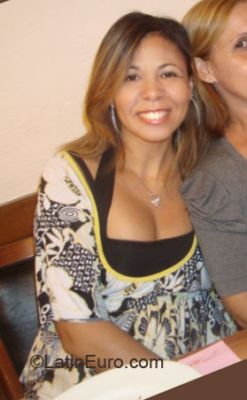 Date this athletic Brazil girl Maria Aparecida from Rio de Janeiro BR5670