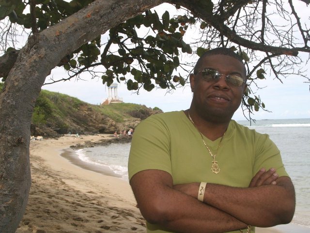 Date this sultry United States man Ricardo from New York US10454