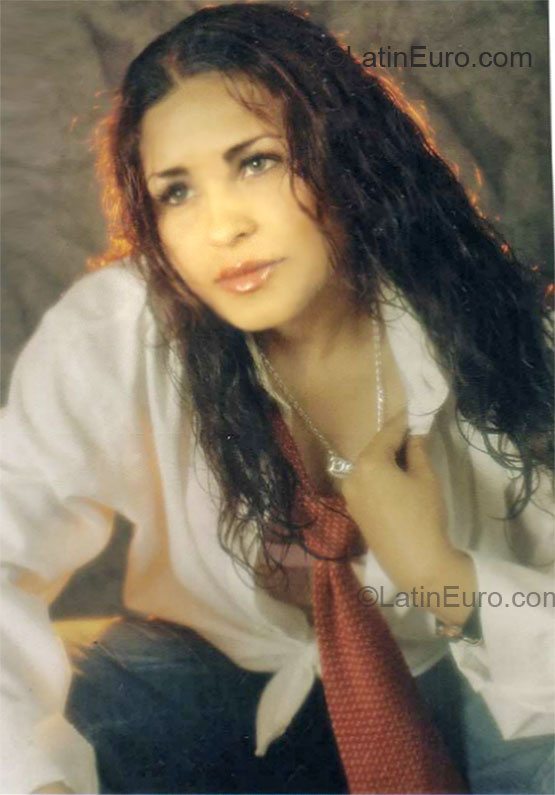 Date this georgeous Colombia girl Piedad from Pereira CO7324