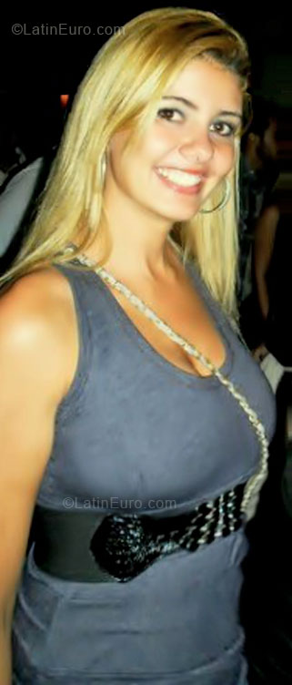 Date this hard body Brazil girl Aline from Manhumirim BR5692