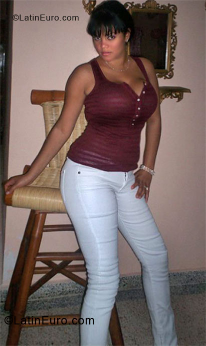 Date this lovely Dominican Republic girl Igri from San Francisco De Macoris DO8121