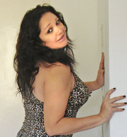 Date this nice looking Brazil girl Alba Lucia from Recife BR5700