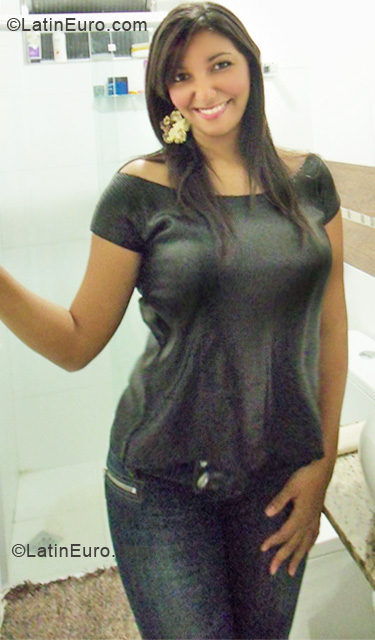 Date this voluptuous Brazil girl Luciana from Aracaju BR6883