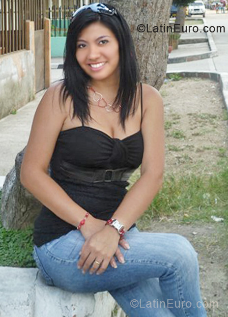 Date this good-looking Colombia girl LEIDY from Cali CO7355