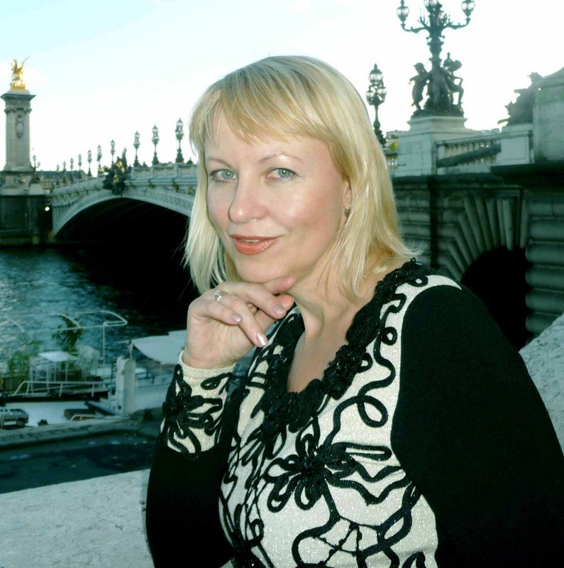 Date this attractive Russia girl Dreamlady2012 from St.petersburg RU28