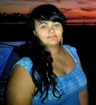 Date this lovely United States girl Tania from San Diego US10583