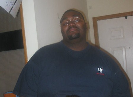 Date this athletic United States man Raymond from Hickory US10592