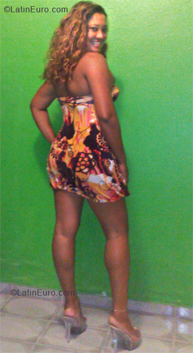 Date this nice looking Brazil girl Tatiana Faria from Rio De Janeiro BR5791