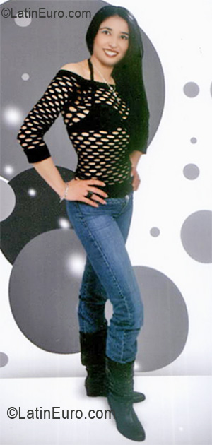 Date this stunning Colombia girl Angelique from Bogota CO16896