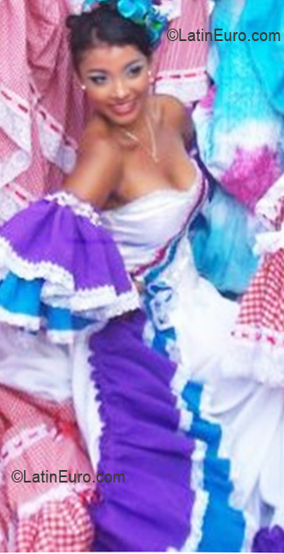 Date this sensual Colombia girl Sheila from Barranquilla CO7396
