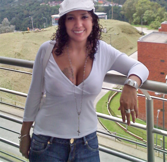 Date this sultry Colombia girl Jenny Andrea from Manizales CO7411