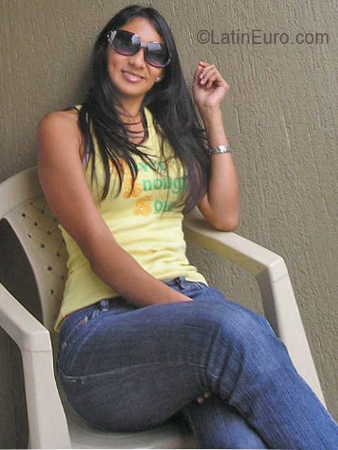 Date this cute Colombia girl Mena7 from Cali CO7420