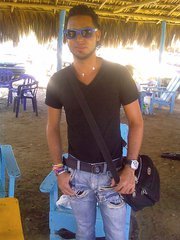 Date this athletic Dominican Republic man Ariel from San Cristobal DO8259