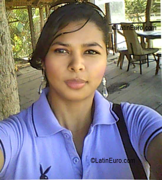 Date this charming Honduras girl Tifany from Tegucigalpa HN354