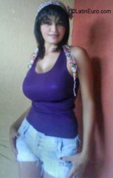 Date this foxy Colombia girl Luisa gonzalez from Valledupar CO7473