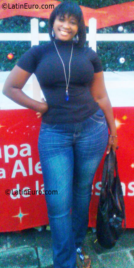 Date this voluptuous Dominican Republic girl Orfes from Santo Dominigo DO39905