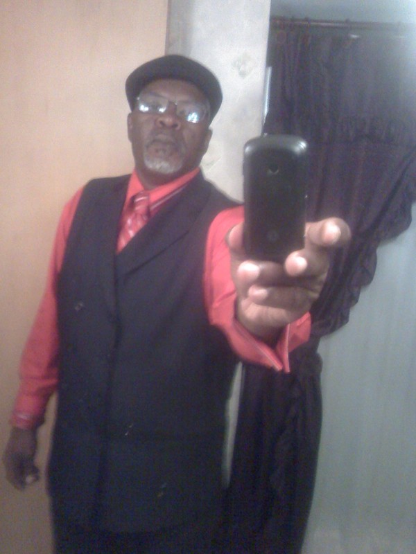 Date this gorgeous United States man Donnie1950 from Chicago US10804