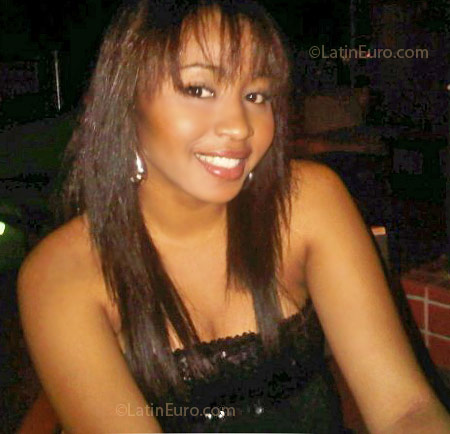 Date this attractive Colombia girl Lucy from Medellin CO7536