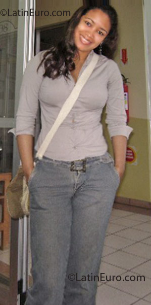 Date this foxy Brazil girl Francilene from Blumenau BR5886