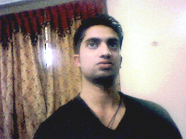 Date this beautiful Pakistan man Furqan from Lahore PK34