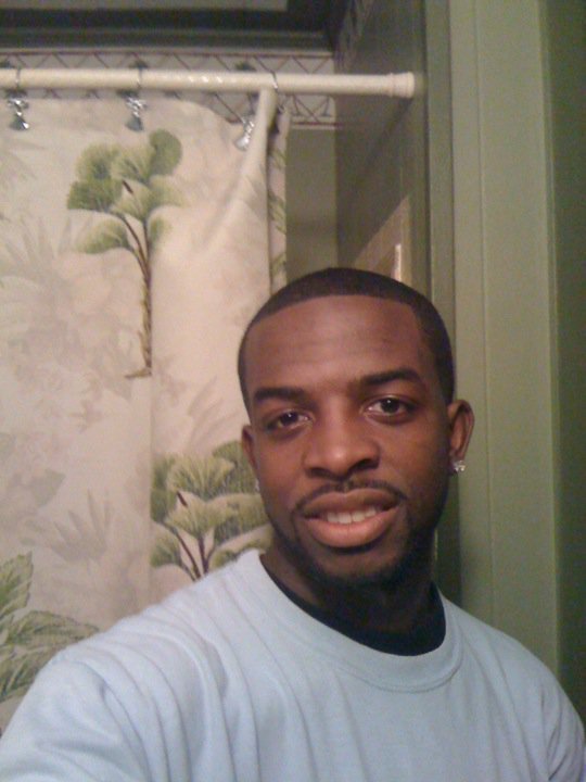 Date this exotic United States man LONZO from VILLE PLATTE US10980