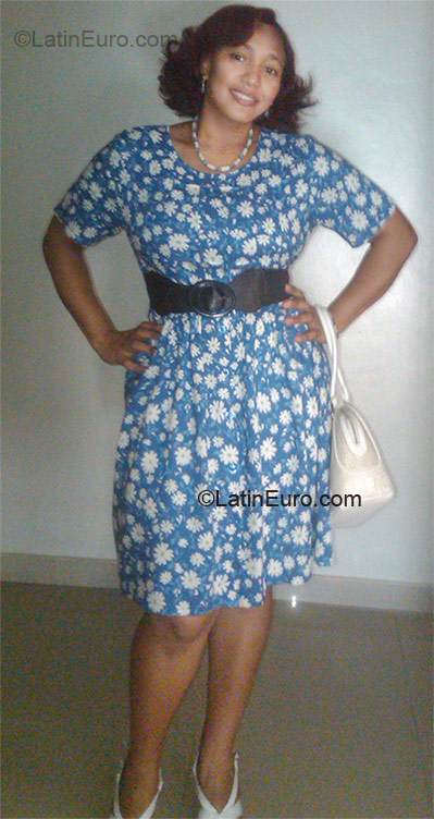 Date this passionate Dominican Republic girl Ruth from Barahona DO8701