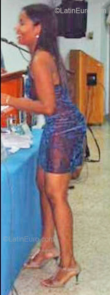 Date this young Colombia girl Patricia from Cali CO7595