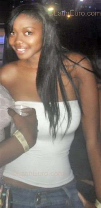 Date this funny Colombia girl Yanin from Medellin CO7598