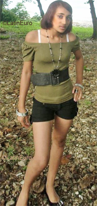 Date this passionate Dominican Republic girl Lisbesth from Santo Domingo DO8727