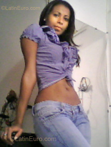 Date this hot Colombia girl Alexandra from Cali CO7611