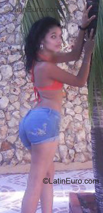 Date this exotic Dominican Republic girl Luisa Maria from Santo Domingo DO8812