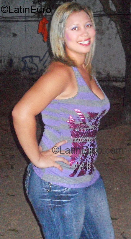 Date this hard body Colombia girl Thaliana from Barranquilla CO7647