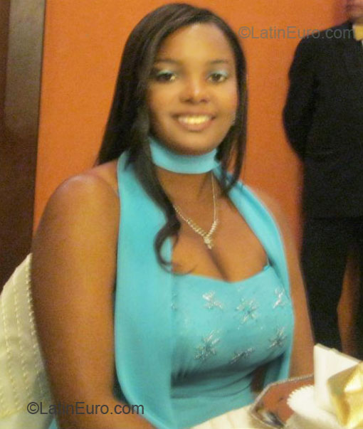 Date this tall Colombia girl Kelly from Bogota CO7649
