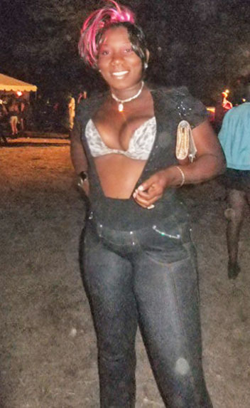 Date this foxy Jamaica girl Moesha34 from Portland JM325