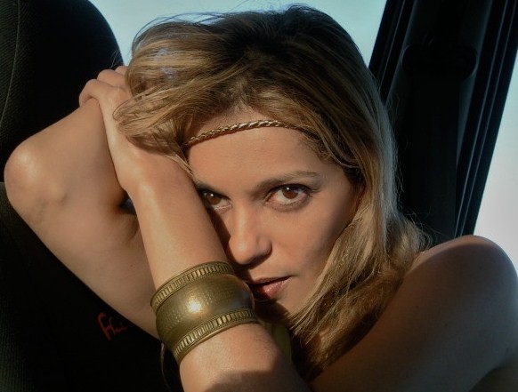 Date this lovely Brazil girl Kelly from Rio De Janeiro BR5948
