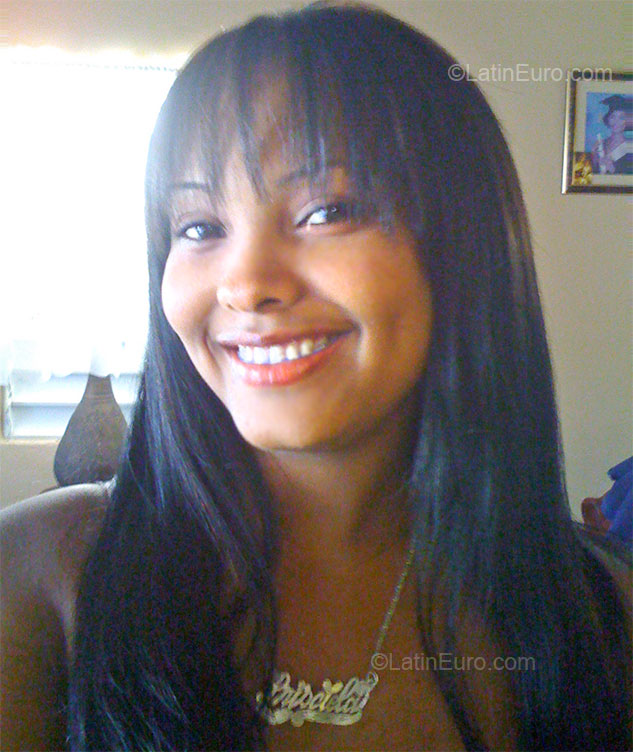 Date this nice looking Dominican Republic girl Prisciela from Santiago DO8876