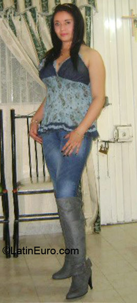 Date this delightful Colombia girl Luz Mary from Bogota CO7673