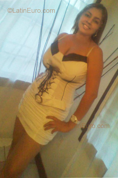 Date this tall Honduras girl Melissa from San Pedro Sula HN366