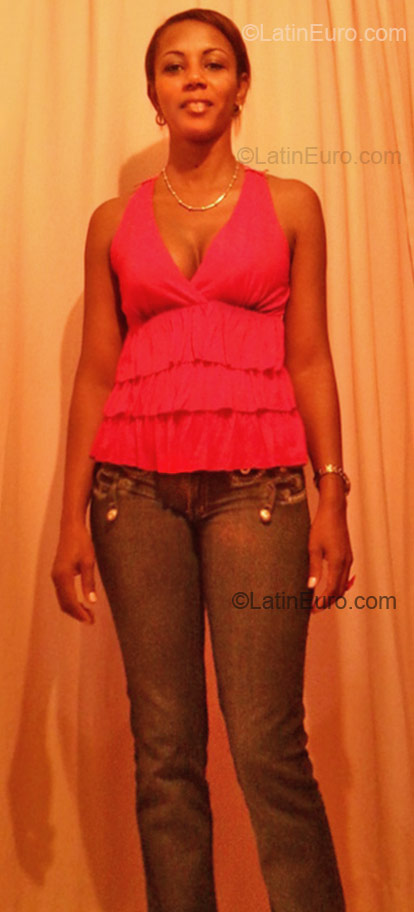 Date this passionate Colombia girl Yoli from Cali Valle CO7680