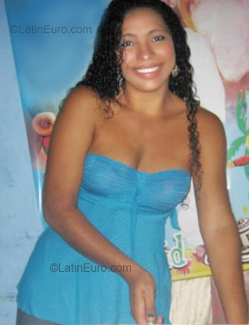 Date this young Colombia girl Shirly from Barranquilla CO7719