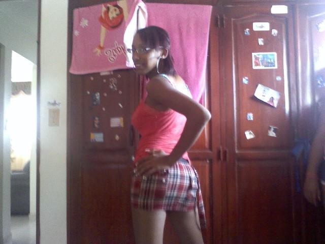 Date this attractive Dominican Republic girl Yinely from Santiago DO9007