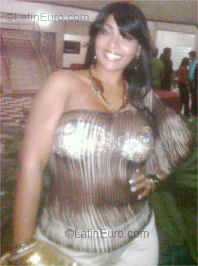 Date this funny Dominican Republic girl Wendy from Santo Domingo DO9043