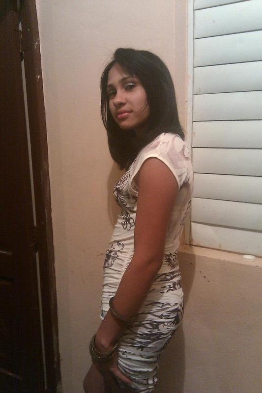 Date this voluptuous Dominican Republic girl Claritza from Santiago DO9096