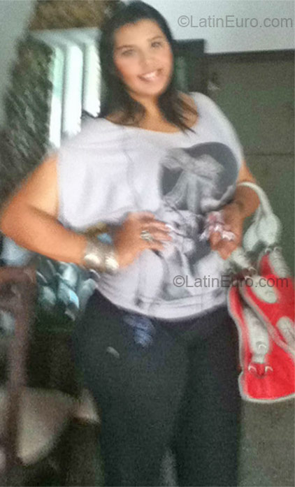 Date this hot Colombia girl Caro from Barranquilla CO7872