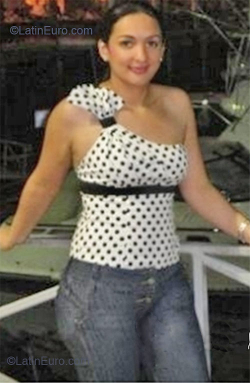 Date this hot Panama girl Argemi from Panama City PA141