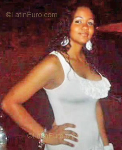 Date this fun Colombia girl Lucinda from Cartagena CO7938