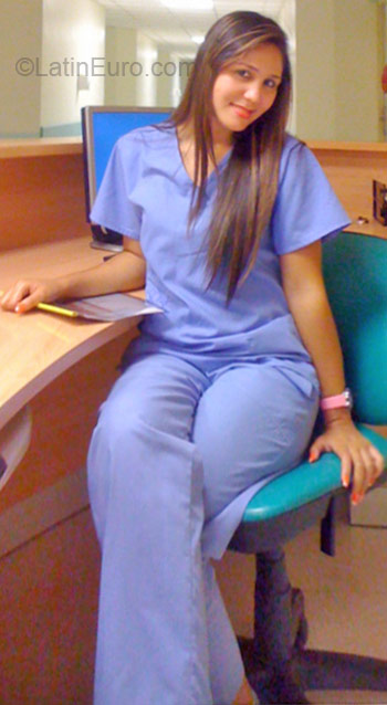 Date this athletic Dominican Republic girl Karla053 from Santiago DO9291