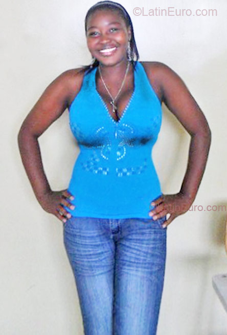 Date this cute Colombia girl Patricia from Medelln CO8003
