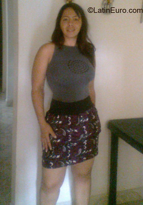 Date this hard body Colombia girl Maria from Medellin CO17366